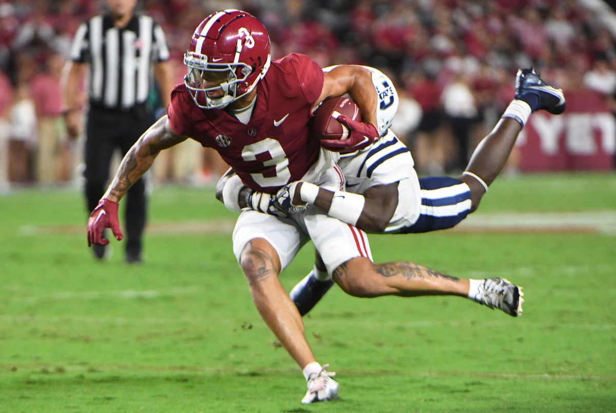 Alabama Crimson Tide — player action photograph