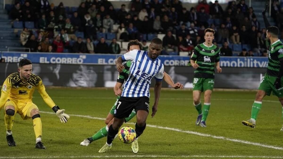 Alavés — player action photograph