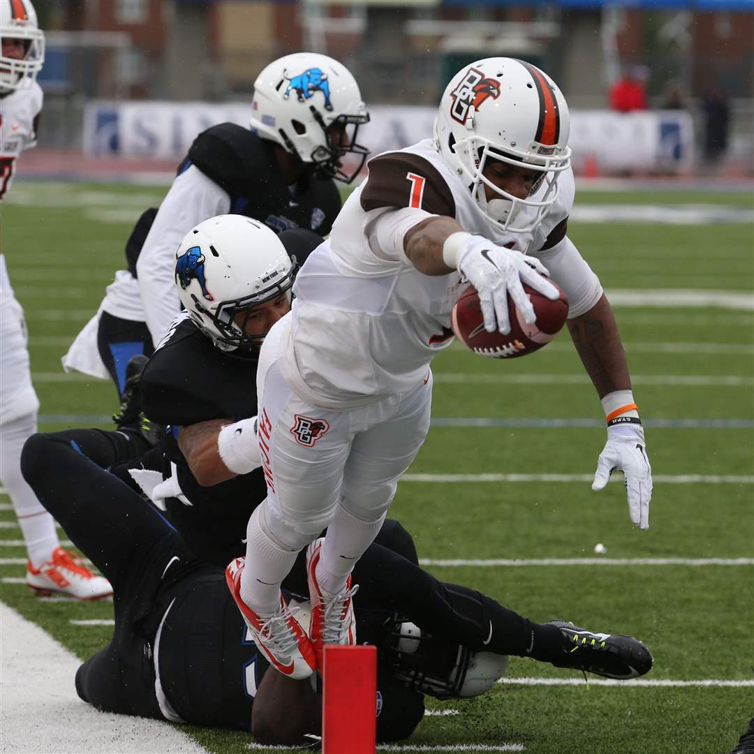 Bowling Green Falcons — player action photograph