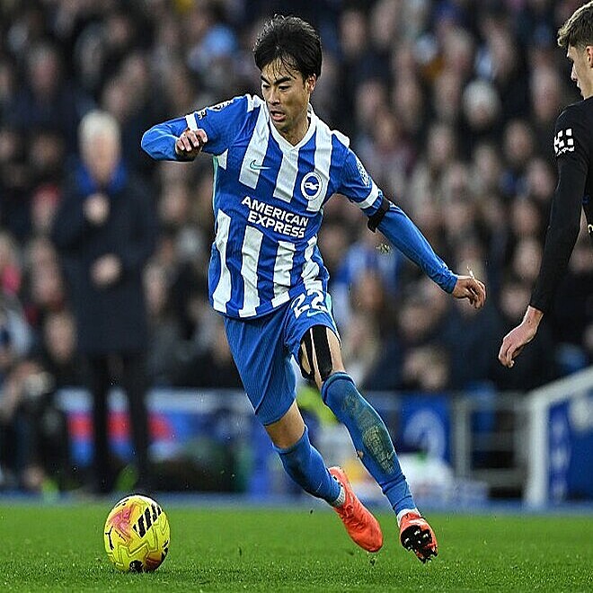 Brighton & Hove Albion — player action photograph