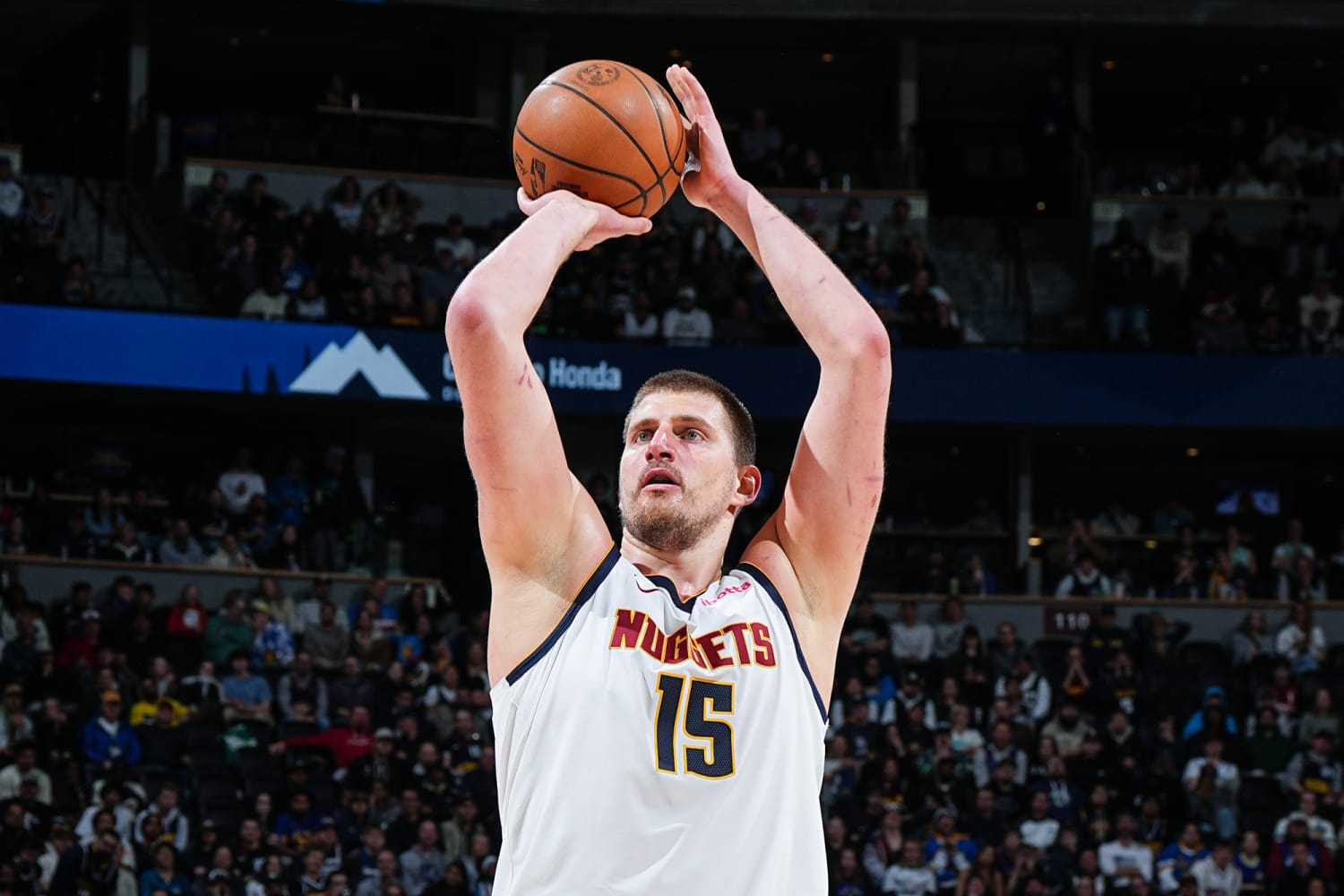 Denver Nuggets — player action photograph