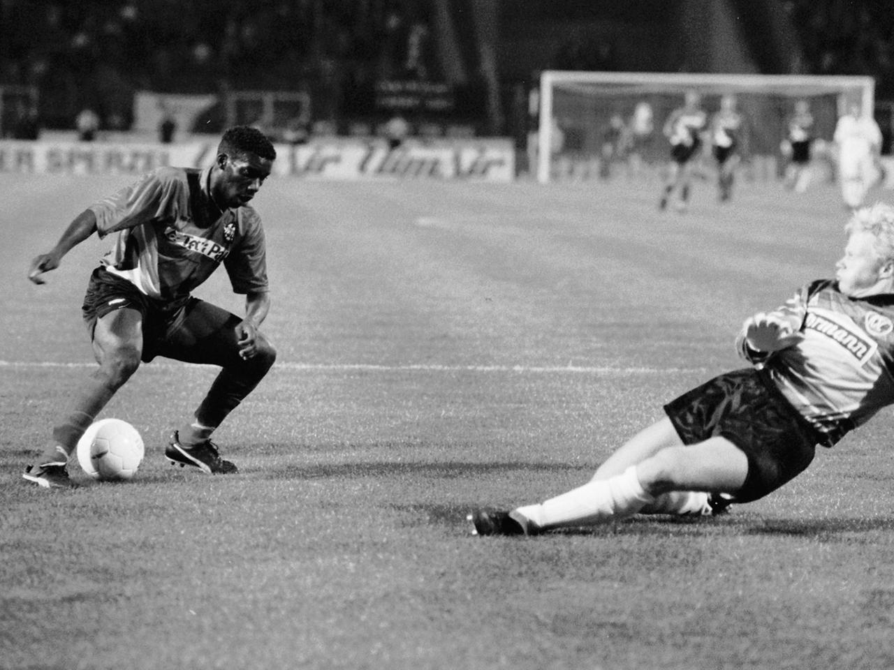 Eintracht Frankfurt — player action photograph