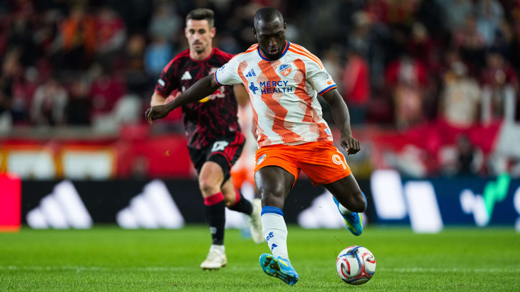FC Cincinnati — player action photograph