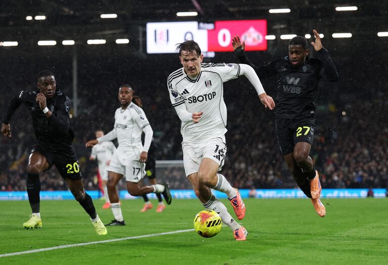 Fulham — player action photograph