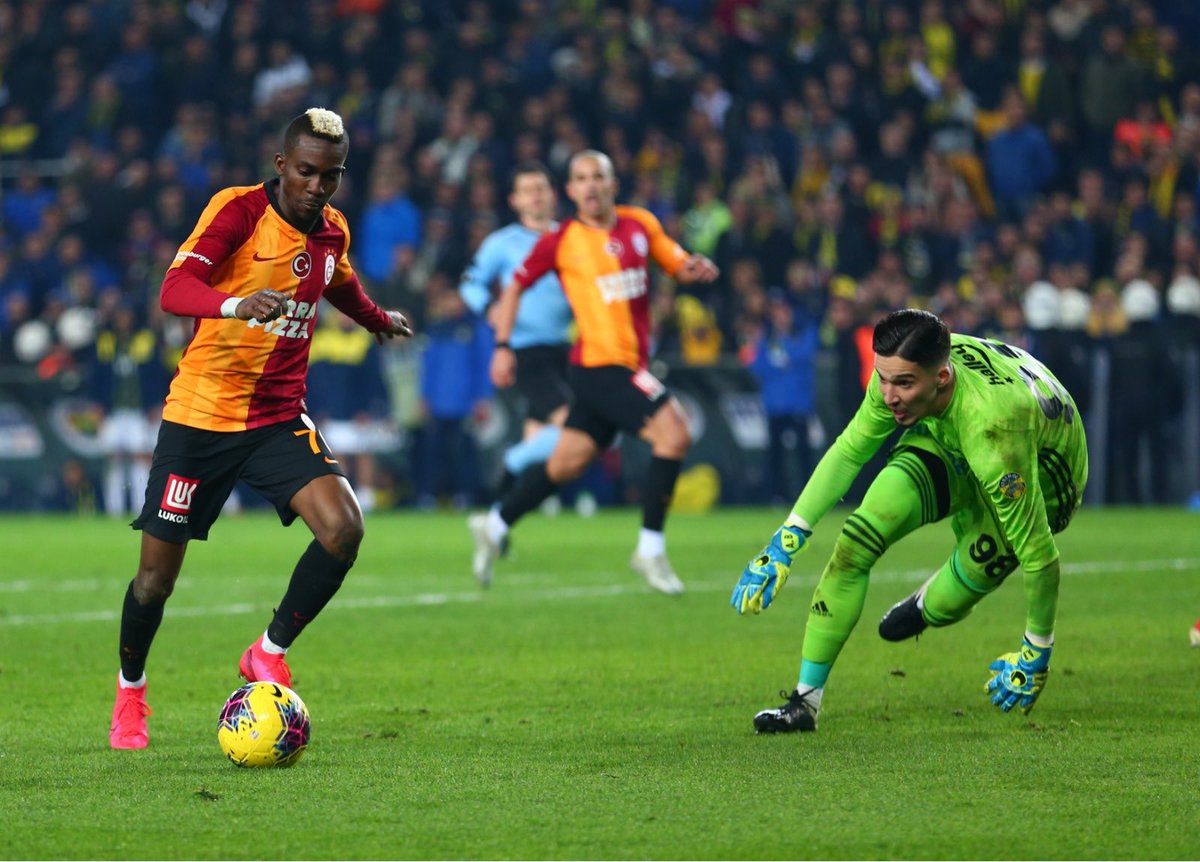 Galatasaray — player action photograph