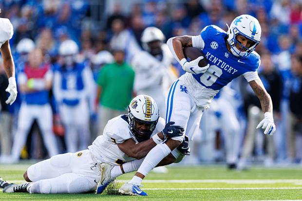 Kentucky Wildcats — player action photograph