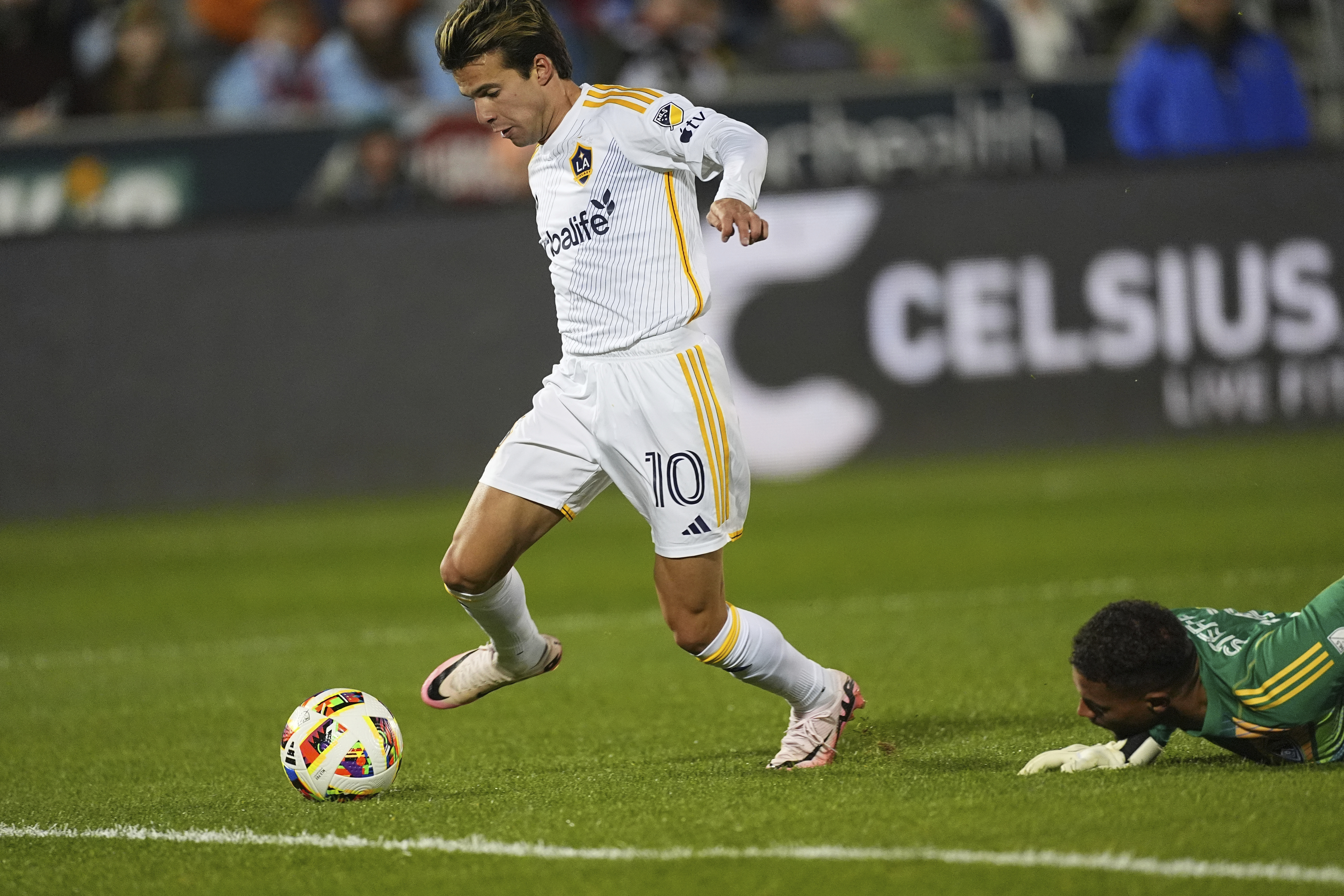 LA Galaxy — player action photograph