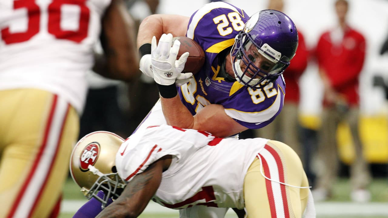 Minnesota Vikings — player action photograph