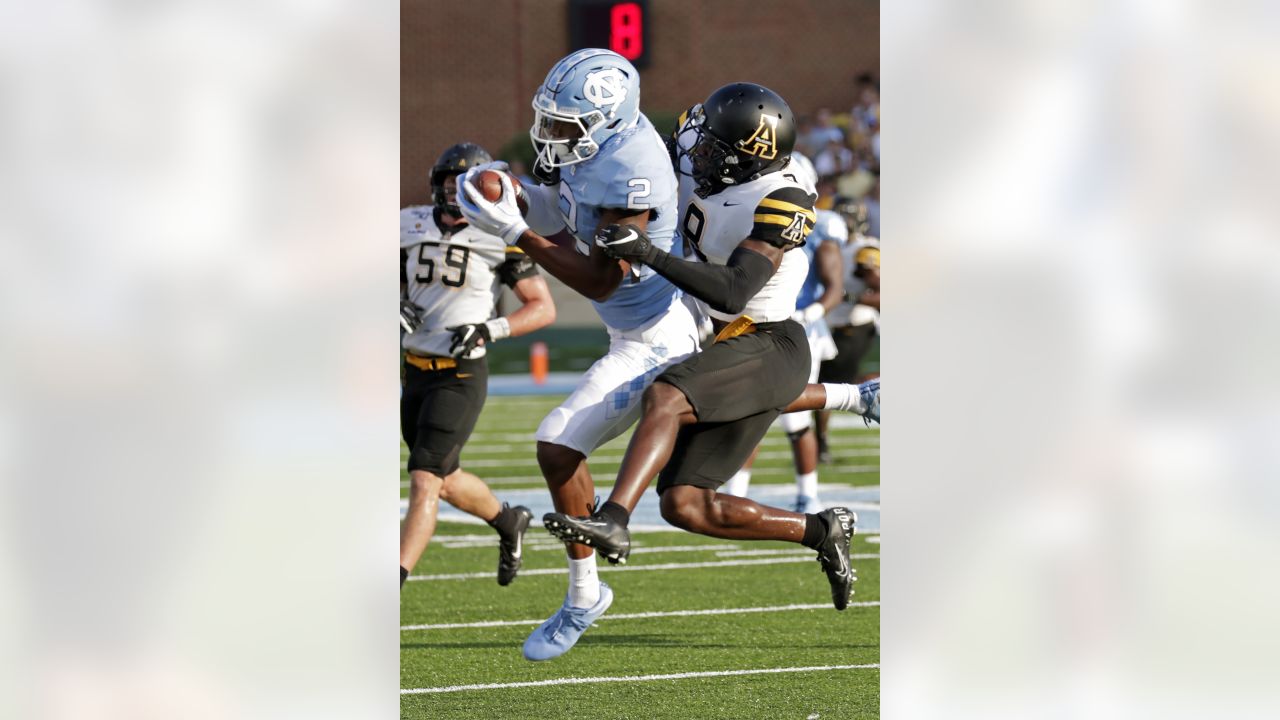 North Carolina Tar Heels — player action photograph