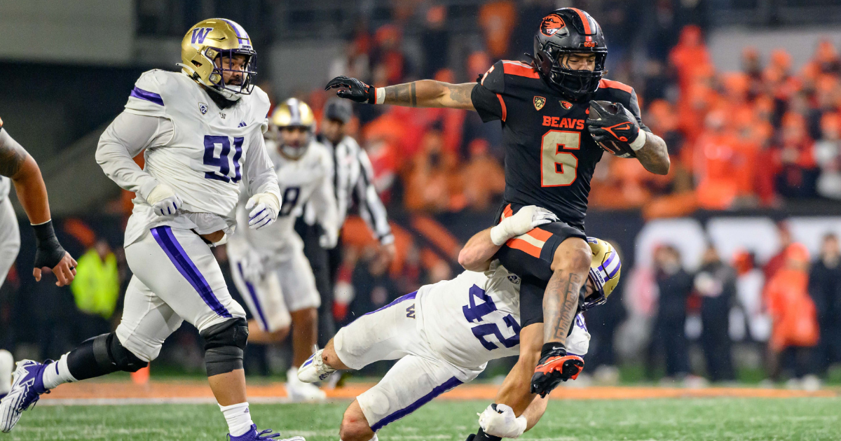 Oregon State Beavers — player action photograph