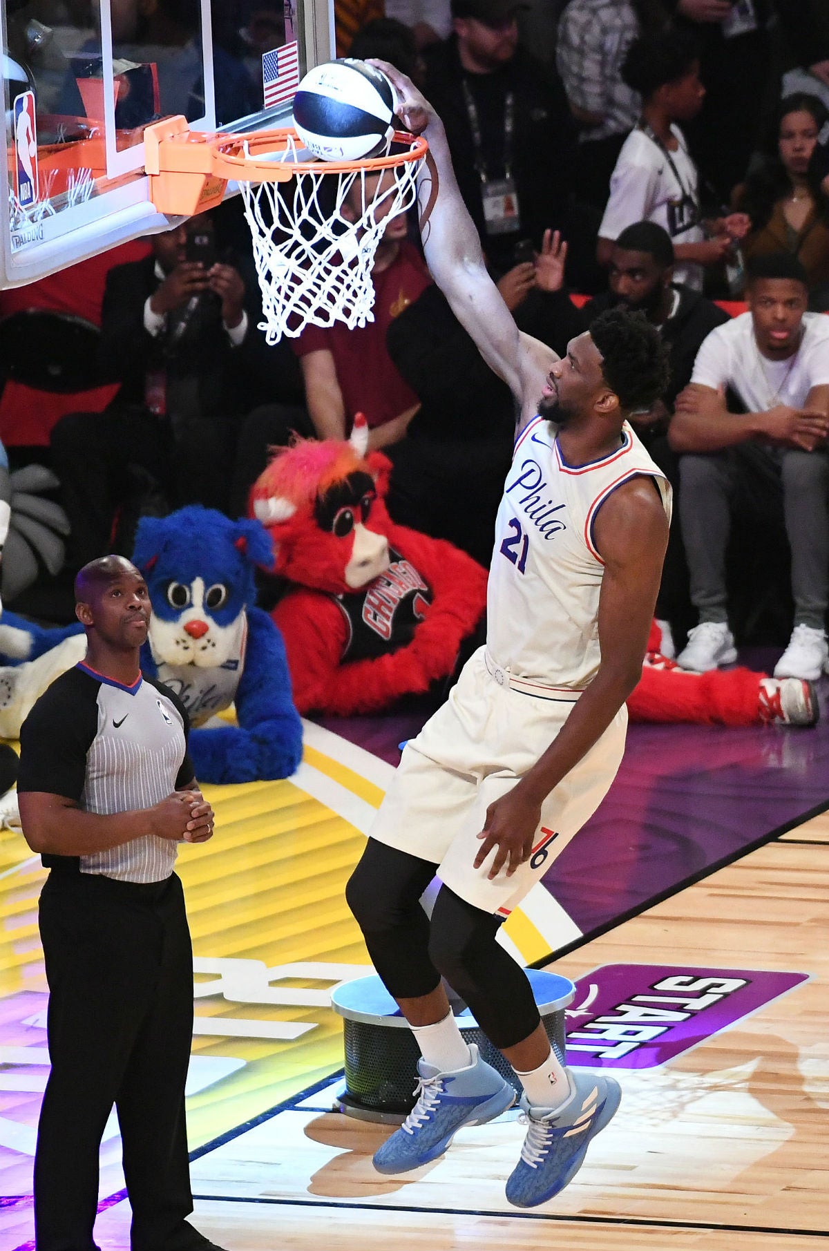 Philadelphia 76ers — player action photograph