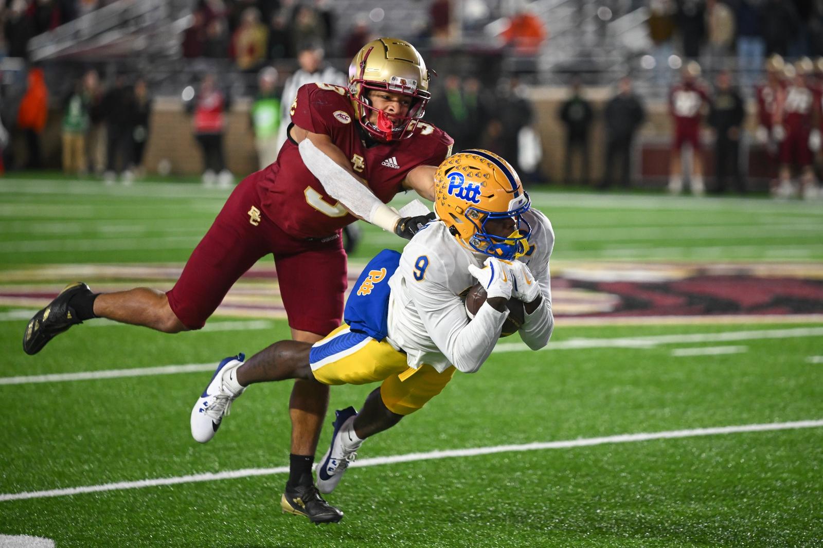 Pittsburgh Panthers — player action photograph
