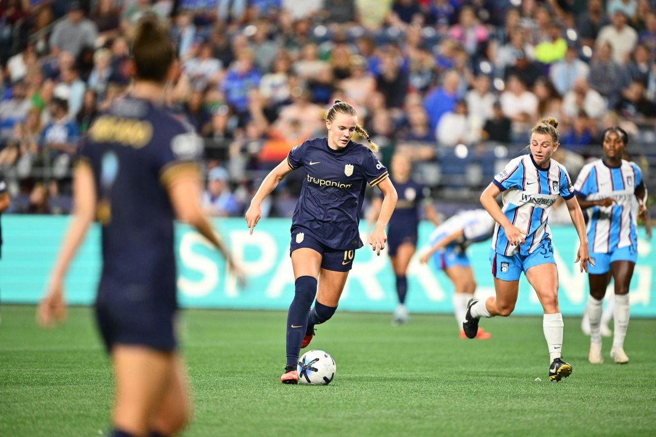 Seattle Reign FC — player action photograph