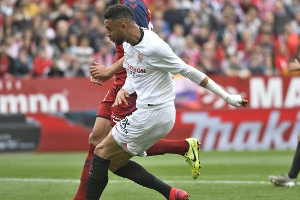 Sevilla — player action photograph