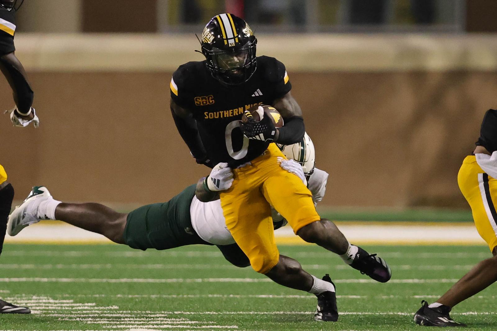 Southern Miss Golden Eagles — player action photograph