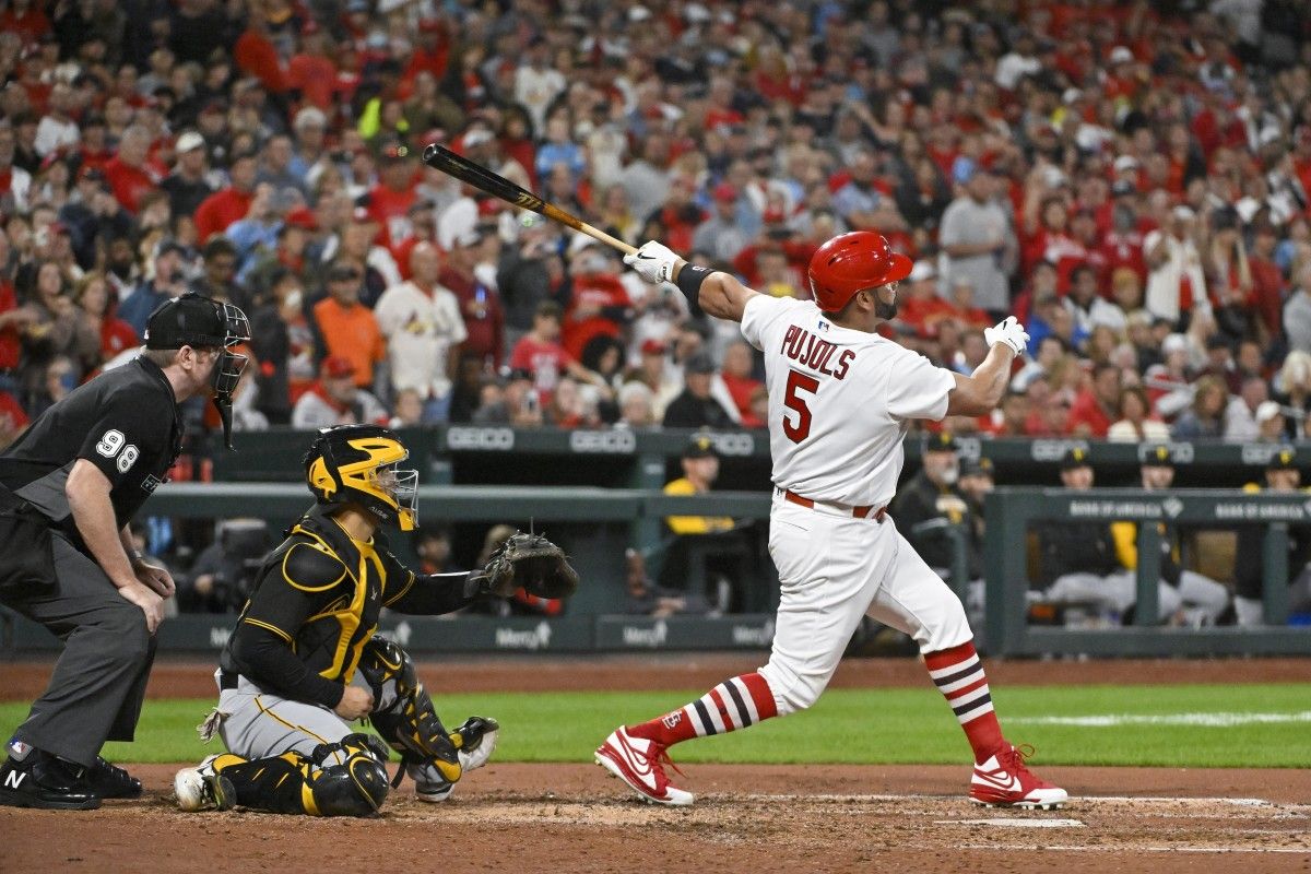 St. Louis Cardinals — player action photograph