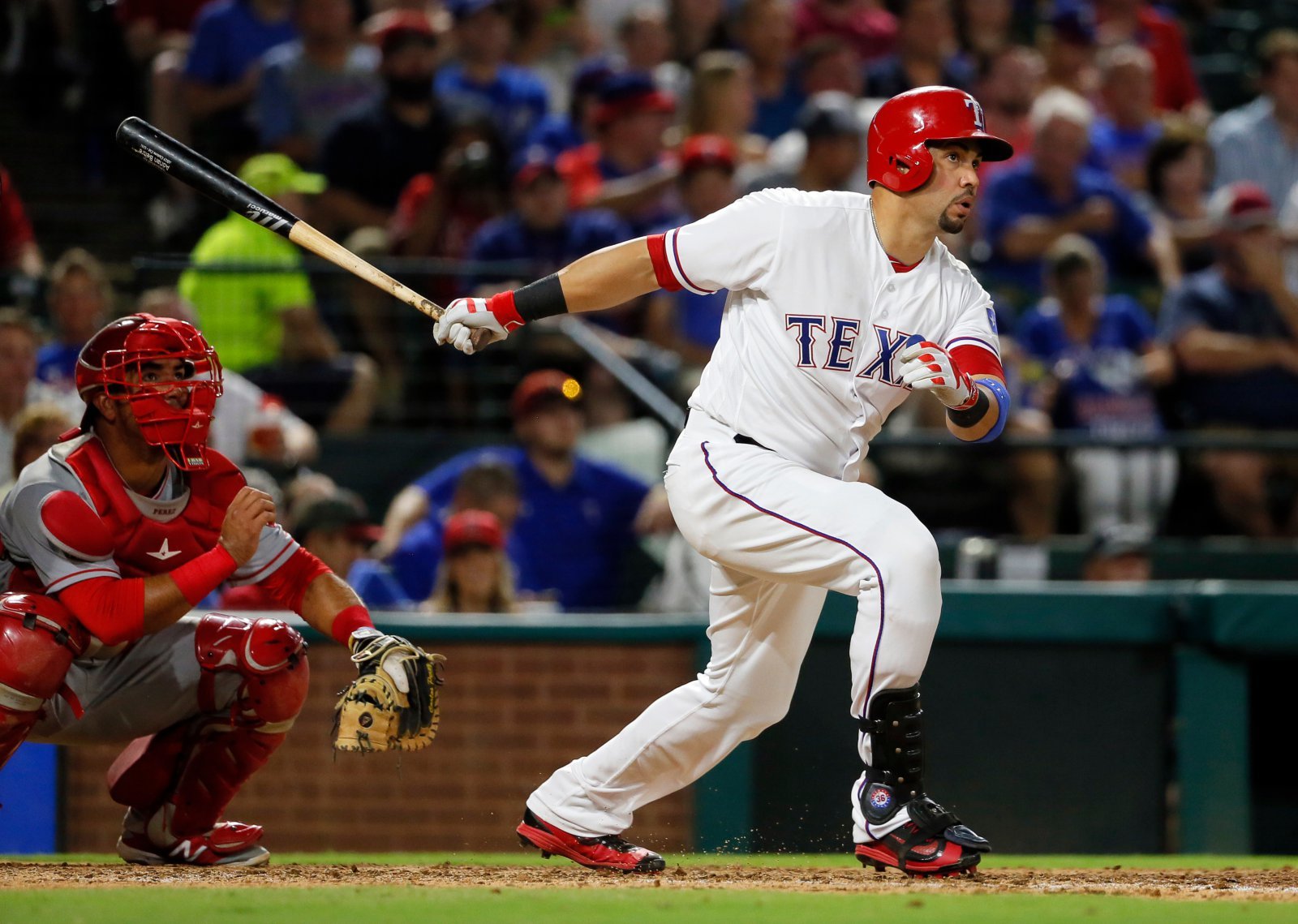 Texas Rangers — player action photograph