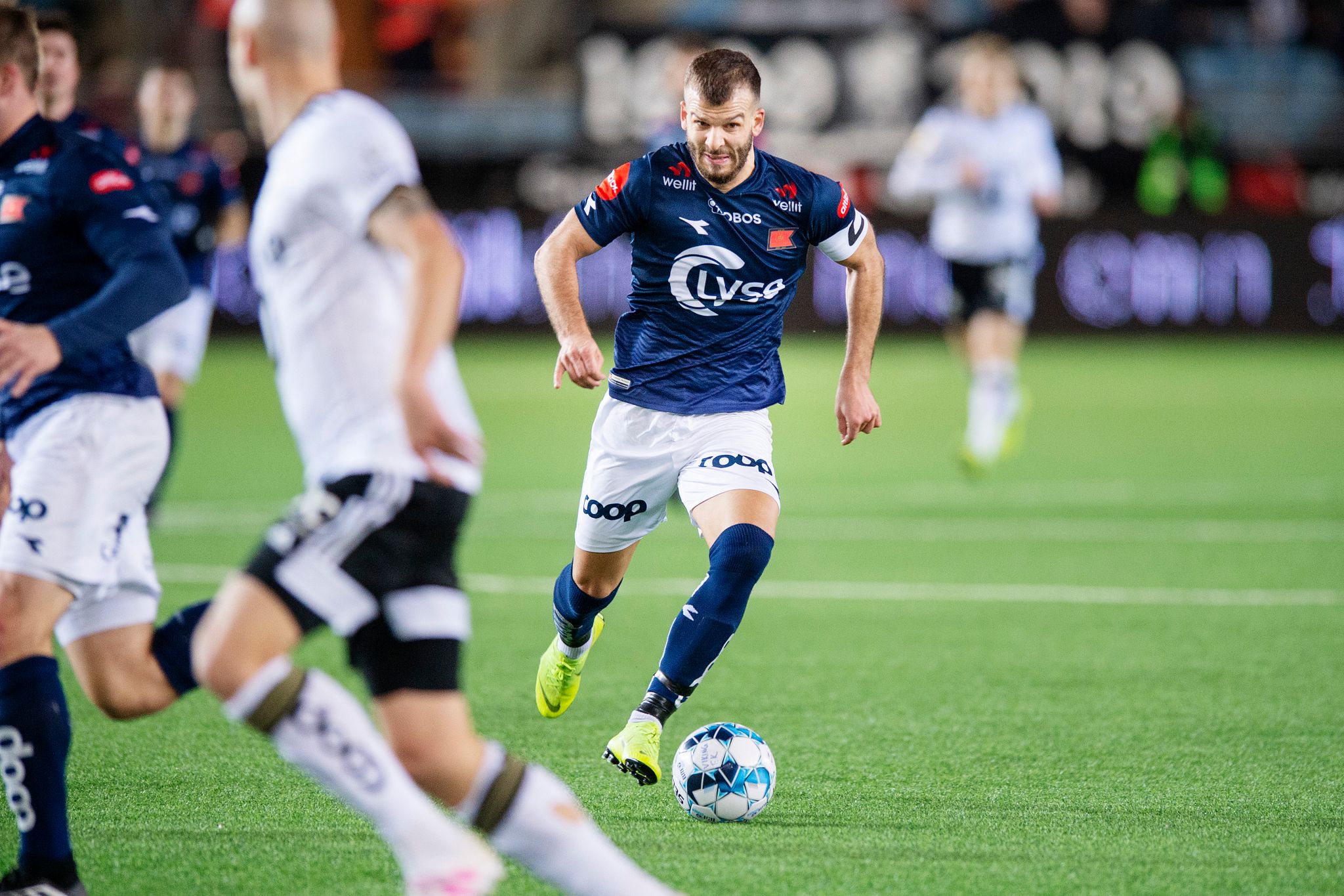 VIKING FK — player action photograph