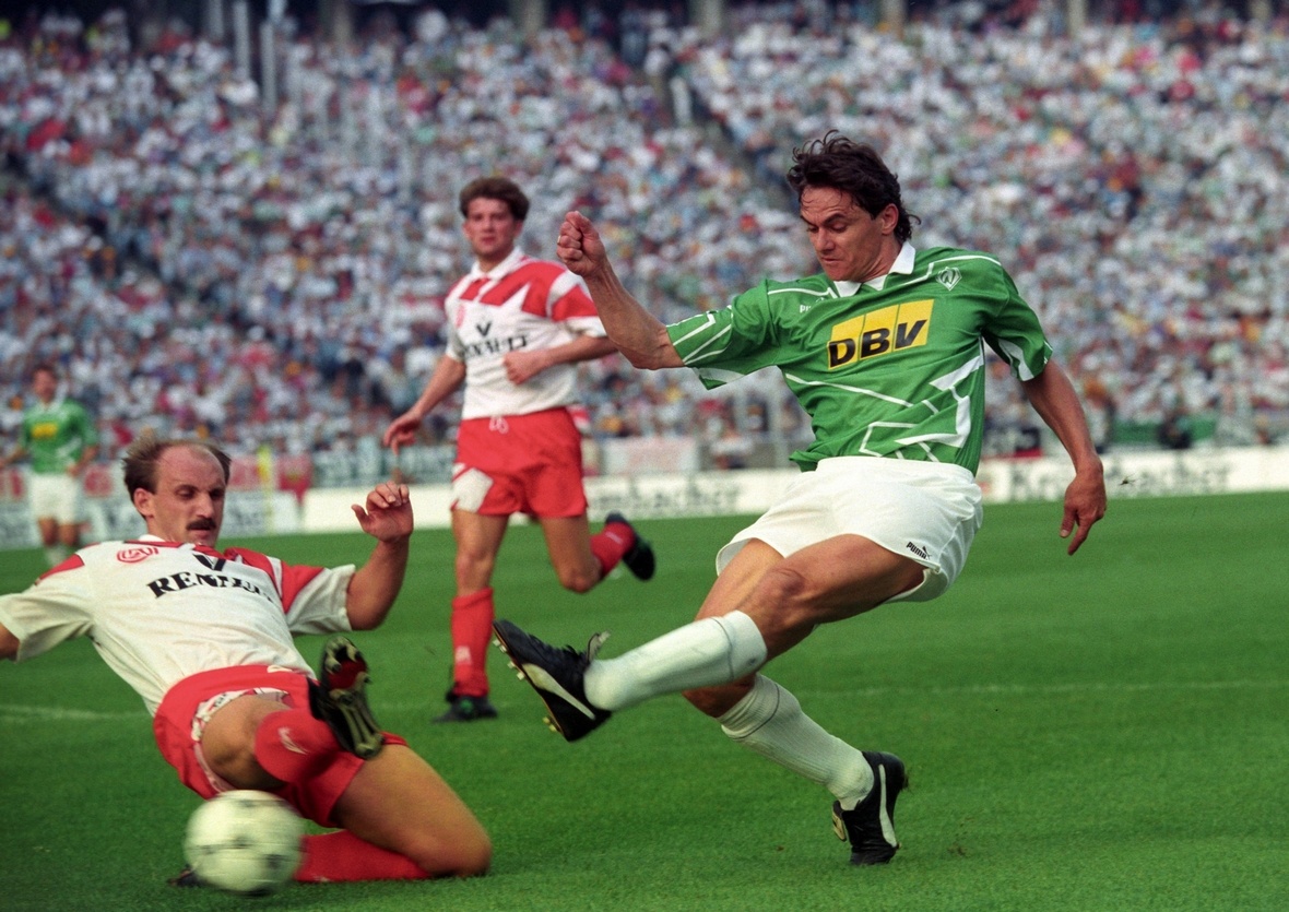 Werder Bremen — player action photograph